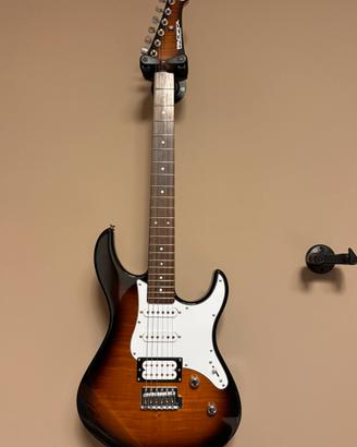 CHITARRA ELETTRICA YAMAHA PACIFICA 212