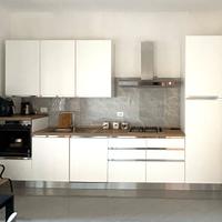 Cucina completa, 360 cm, usata solo 1 anno.