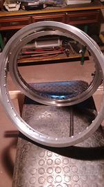 Cerchi ruote x moto .