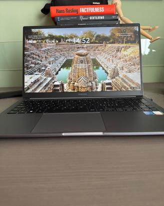 Samsung Galaxy Book 4 Intel i5 16 GB RAM