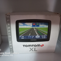 Navigatore satellitare GPS TomTom touchscreen