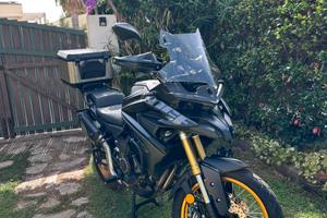 Voge valico 525 DSX black night