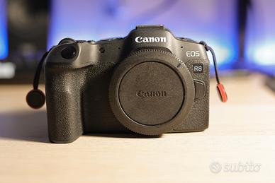 CANON EOS R8