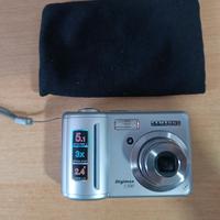 fotocamera digitale vintage non funzionante.