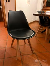 Slot 8 sedie stile scandinavo