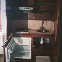 Armadio cucina con elettrodomestici