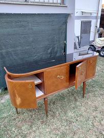 Mobile credenza