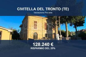 Immobile in asta di 348 m² con più di 5 locali e b