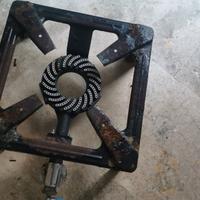 FORNELLO  CON BRUCIATORE A GAS E PENTOLA