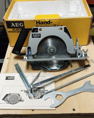 Accessorio sega per trapano. 