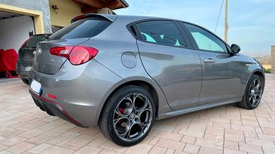 Stupenda ALFA ROMEO GIULIETTA SPORT 1.6 JTDm 120CV