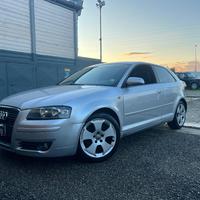 AUDI - A3 2.0 tdi Attraction FL S.LINE
