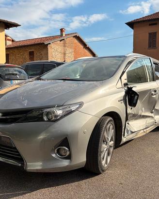 Toyota Auris Touring Sports 1.8 Hybrid Lounge