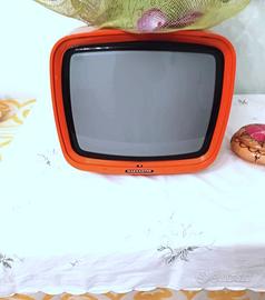 TV Vintage Magnadyne anni ’70