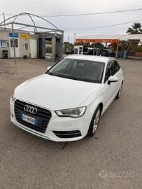 Audi A3 2.0 TDI S  tronic 150 CV (2015) unic propr