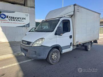 IVECO Daily 35S13 Furgone e Pedana montacarichi