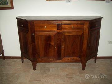 Credenza scantonata in noce