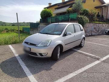 Ford Fiesta 5 porte benzina 75 cv