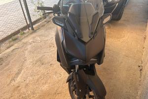 X Max300 Tech Max