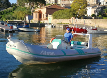 Gommone Alson con motore e carrello