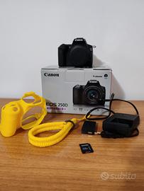Fotocamera Canon eos 250D perfetta 