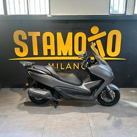 Honda Forza 300