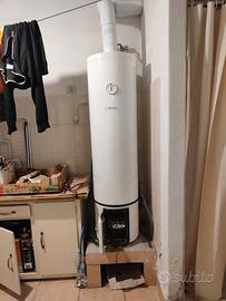 boiler per acqua calda corrente/legna