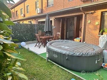 Piscina nuova completamente