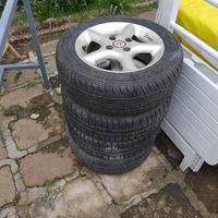 Cerchi in lega Honda 13” con pneumatici 175/60 R13