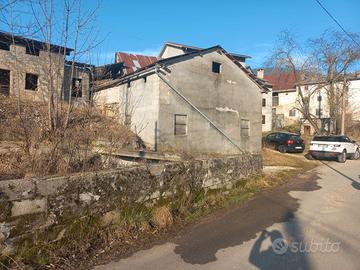Rustico a velo veronese Terreni e rustici In vendita a Verona