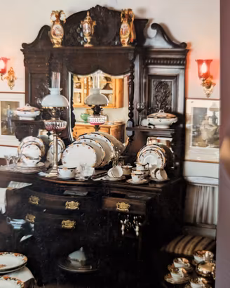 Englisches viktorianisches Buffet / Sideboard mit