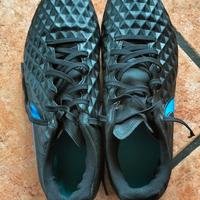 scarpe da calcio nike a 6, n.42, 25€