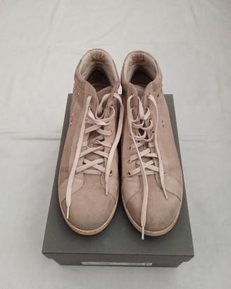 Stivaletti beige scamosciati NeroGiardini donna 