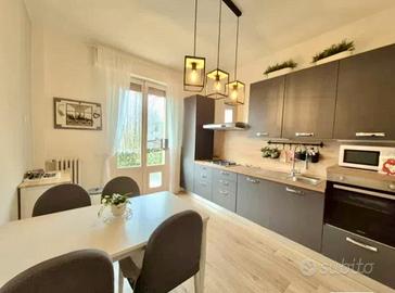 Stanza singola con garage