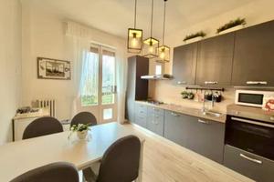 Stanza singola con garage