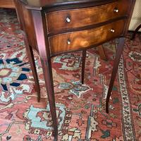 antico comodino inglese