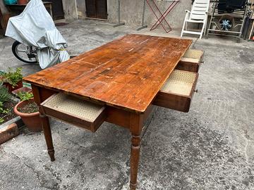 tavolo vecchio cucina tre cassetti
