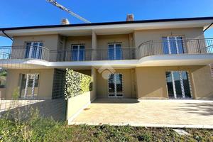 3 LOCALI A TORRI IN SABINA