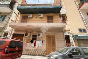 3 LOCALI A BAGHERIA