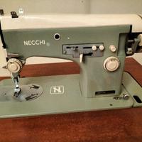 macchina da cucire Necchi
