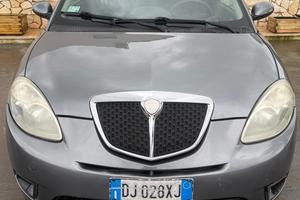 Lancia Ypsilon 1.3 MJT 75 CV Platino