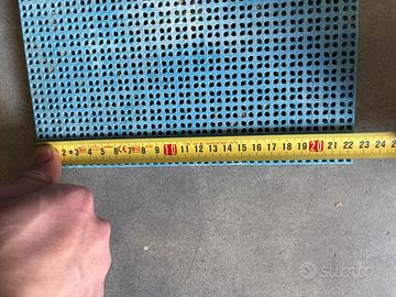 Piastrella in plastica