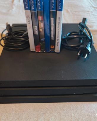 Ps4 pro 1TB ottimė condizioni +6 giochi
