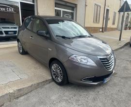 Lancia Ypsilon 1.2 69 CV 5 porte GPL Ecochic Plati