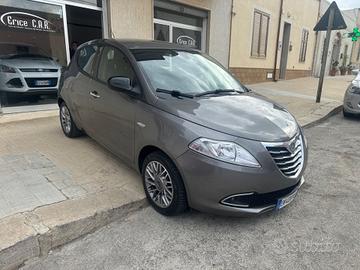 Lancia Ypsilon 1.2 69 CV 5 porte GPL Ecochic Plati