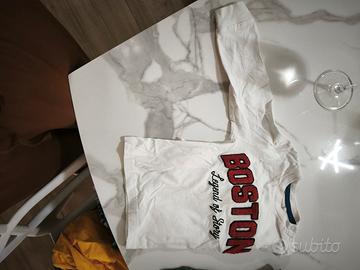 abbigliamento nuovo mai usato bimbo 24/30 mesi