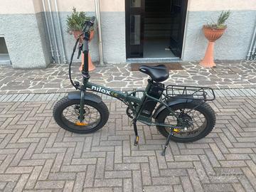 Bicicletta elettrica nilox con batteria