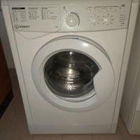 Lavatrice Indesit, 7 kg, mai usata