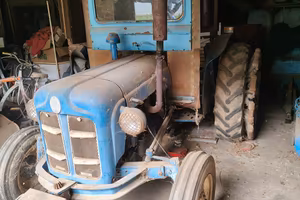 Trattore Fordson Dexta