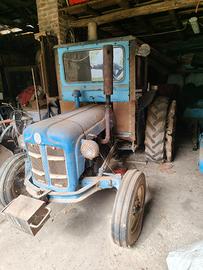 Trattore Fordson Dexta